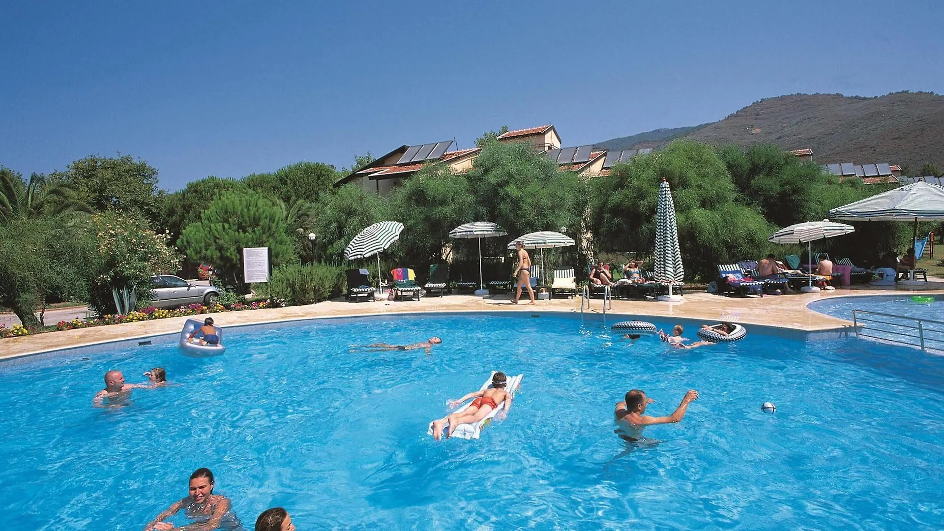 Dogan Paradise Beach Özdere 2*,